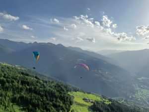 vol en parapente biplace au arcs en Savoie dans la vallée de la haute tarentaise 